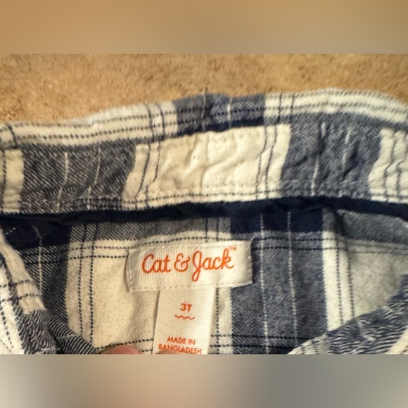 CAT&JACK- 3T Toddler Plaid Button Down Shirt - Picture 4 of 4